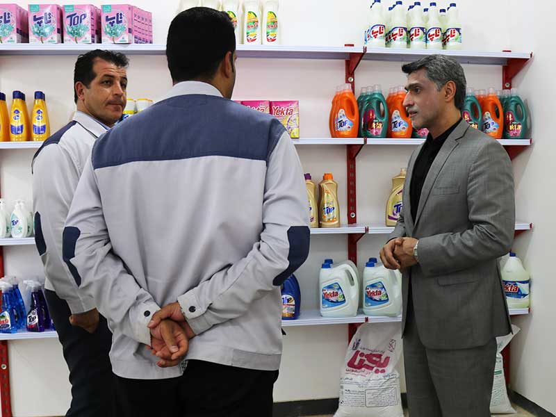 فروشگاه حضوری محصولات پاکنام